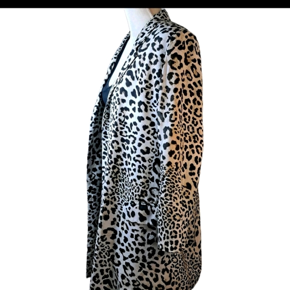 Chico's women's animal print blazer sz medium/2 - Picture 1 of 7